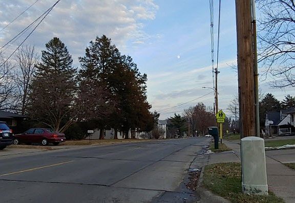 4th image of 1910 W Fulliam Ave
