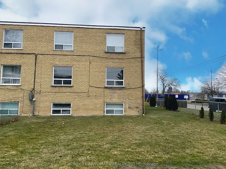 240 Wilmington Ave #2 — Photo 16