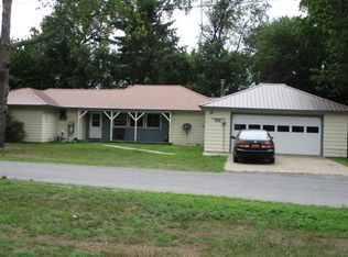 10 Riverside Dr, Massena, NY 13662