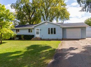 213 W Wisconsin St, Weyauwega, WI 54983