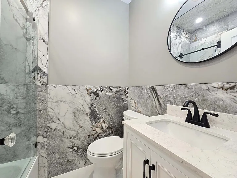 38 Markham Pl #1 — Photo 5