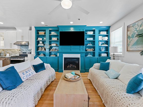 4th image of 810 New Jersey Ave #203