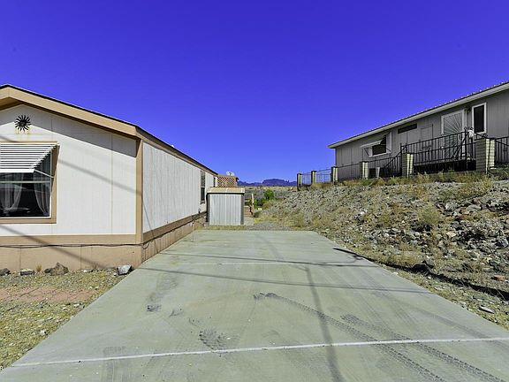 4th image of 484 E Bluewater Dr