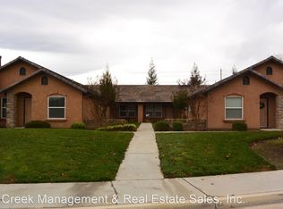 2716 W Lark Ave, Visalia, CA 93291