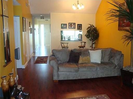 4th image of 430 NW 214th St APT 204