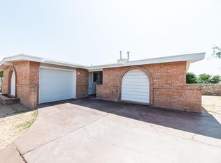 104 W Point Dr, El Paso, TX 79907