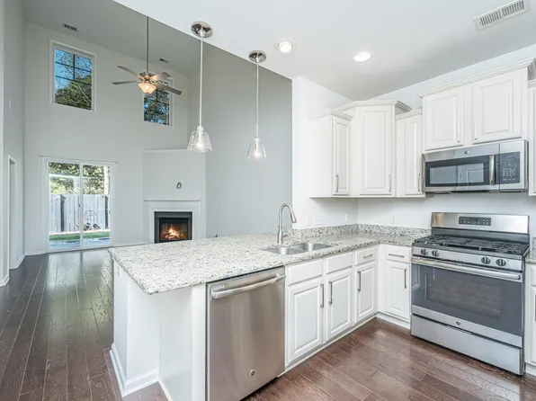 1686 Bridwell Ln, Mount Pleasant, SC 29466