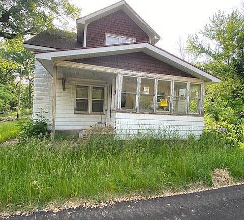 3rd image of 100 120th Ave