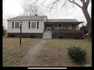 1277 11th St NW, Hickory, NC 28601