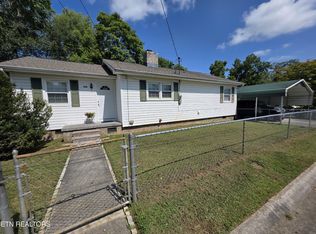 106 Nesper Rd, Oak Ridge, TN 37830