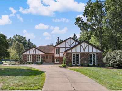 28323 Farrs Garden Path, Westlake, OH, 44145