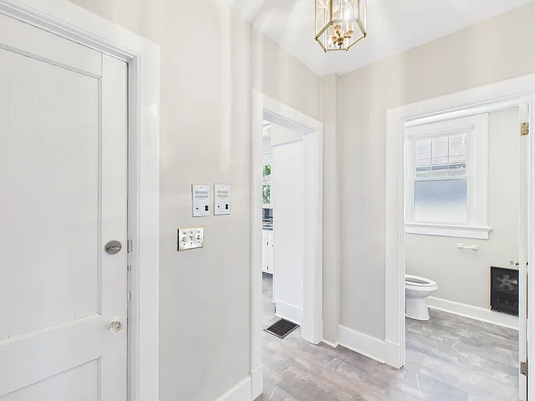 2044 Douglass Blvd #2 — Photo 13