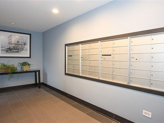 3rd image of 151 N Kenilworth Ave APT 2B
