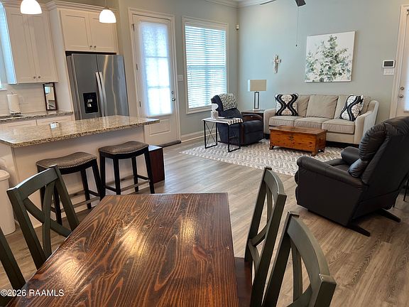 5th image of 109 Waterstone Dr