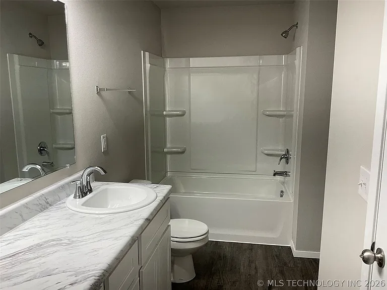 16123 S 87th East Ave — Photo 13
