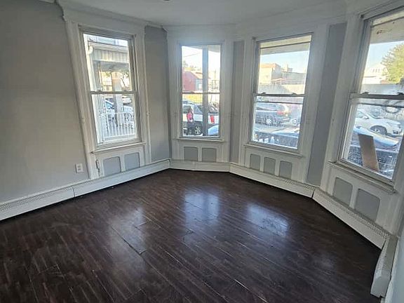 3rd image of 58 Cypress St #1
