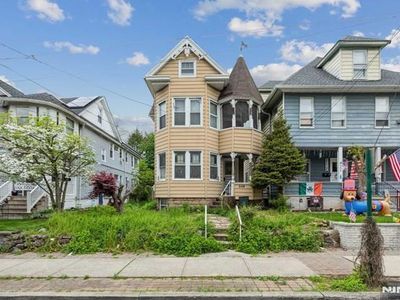 249 Hillside Ave, Leonia, NJ, 07605