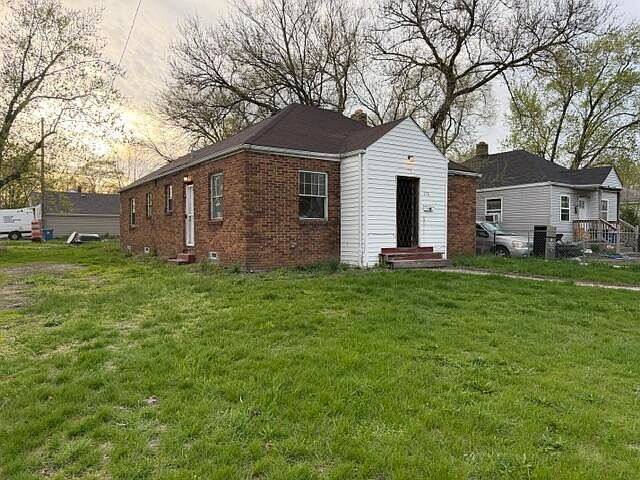 1st image of 574 Ralston St