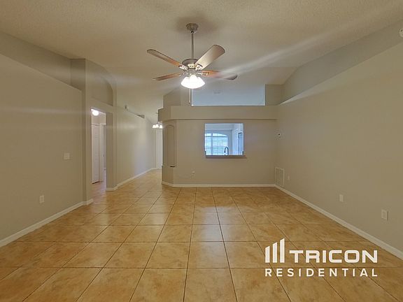5th image of 1301 Wildberry Ln