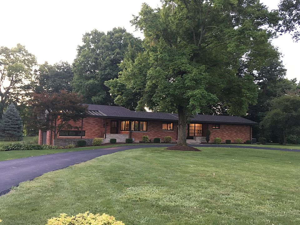 1st image of 17 Marymont Dr