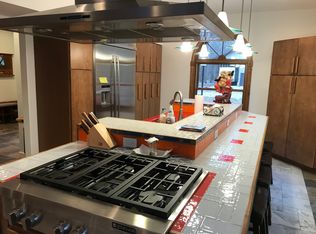 8423 S Harnden Dr, Fremont, MI 49412