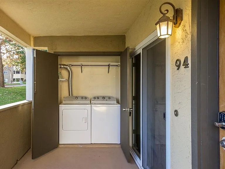 5049 Los Morros Way — Photo 21
