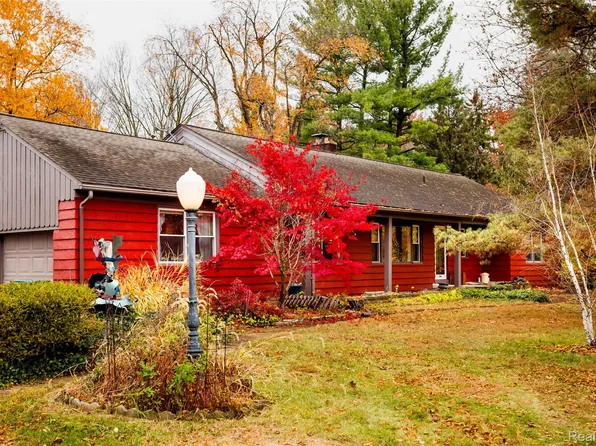 13961 Ridgewood Dr, Plymouth, MI 48170