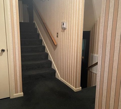 2nd image of 2404 Beacon St