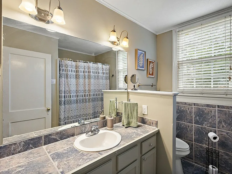 1733 Myrtle St #HOUSE — Photo 15