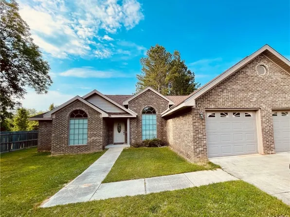 1612 Estelle Dr, Demopolis, AL 36732