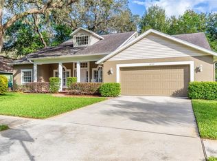 1021 Legends Pass Dr, Valrico, FL 33594