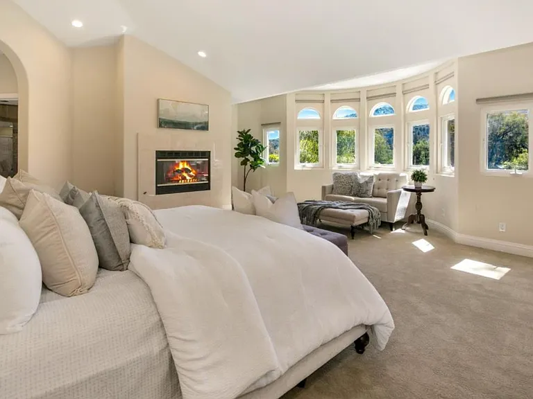 18233 Saratoga Los Gatos Rd — Photo 10