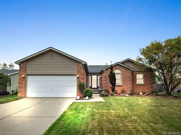 30744 S Gibraltar Rd, Gibraltar, MI 48173