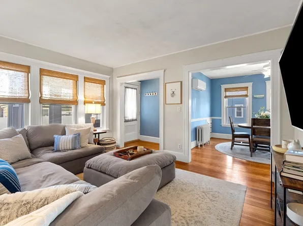 135 Thacher St #135, Milton, MA 02186