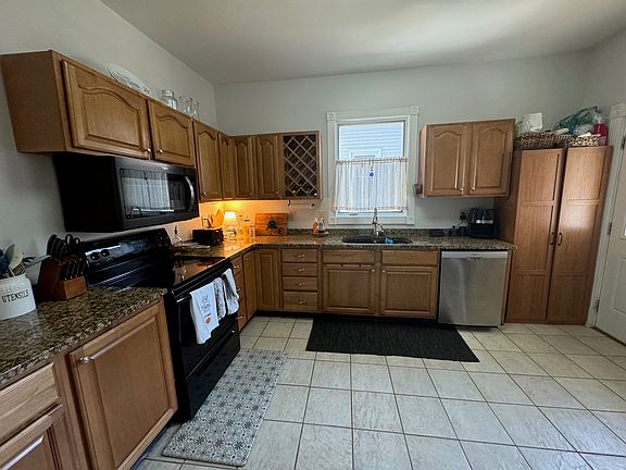 3rd image of 4139 Ballard Ave