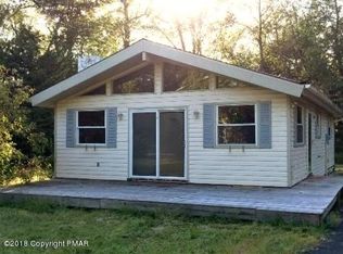 404 Lake Rd, Tobyhanna, PA 18466