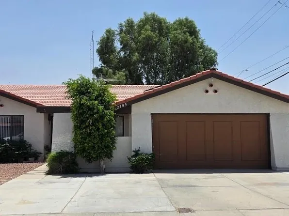 2105 E San Marcos Dr, Yuma, AZ 85365