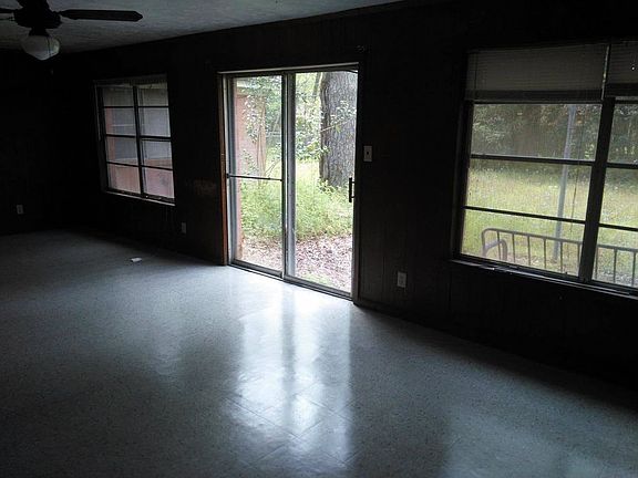 5th image of 290 Masterson Dr