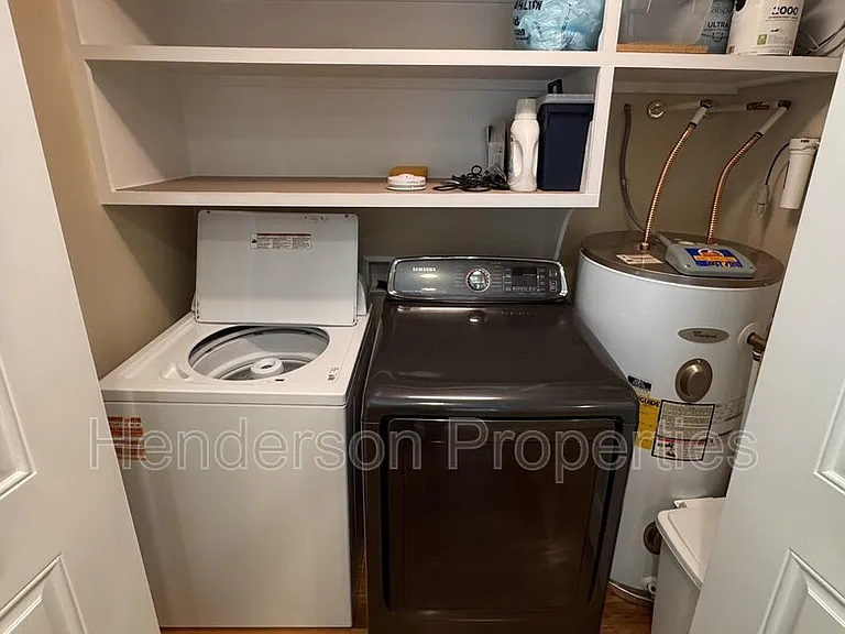 712 Hunter St — Photo 11