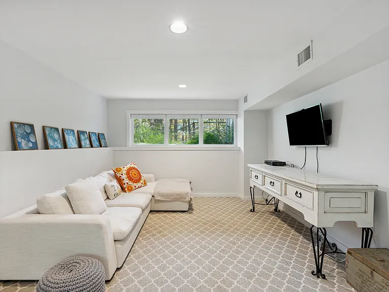 6 Woodland Way — Photo 21