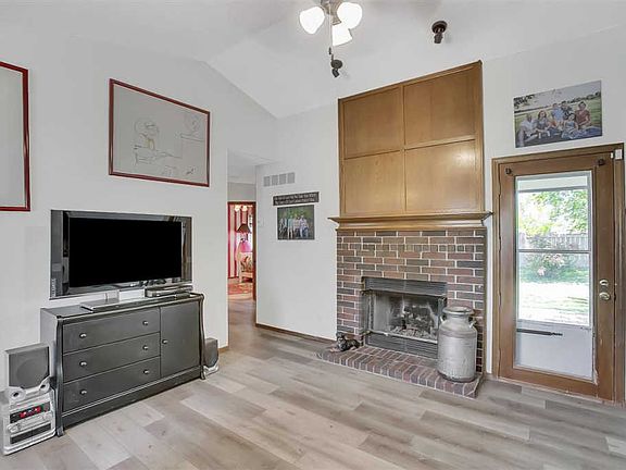 3rd image of 7314 E 30th Cir N