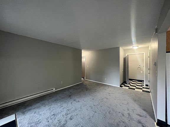 5th image of 13801-13865 SE Stark St #13821