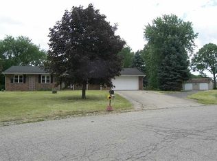 1913 La Vista Dr, Warsaw, IN