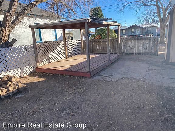 3rd image of 1022 W Park St