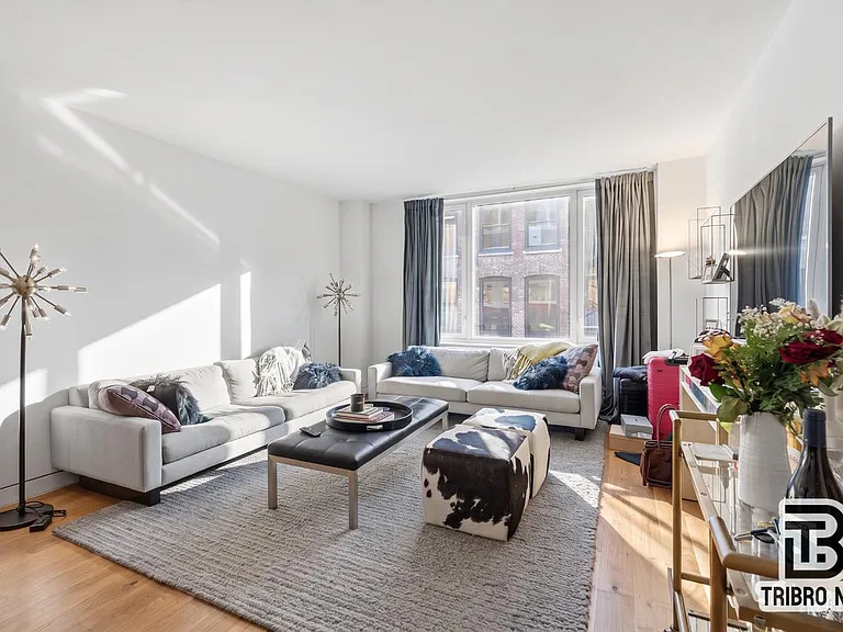 151 W 21st St #3A — Photo 1
