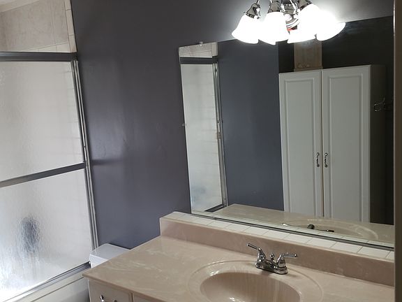 Large full bath