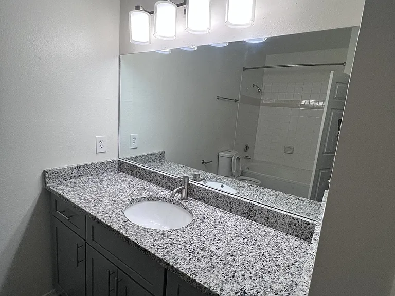 Wesley St. James Apartments at Sandy Springs — Photo 184