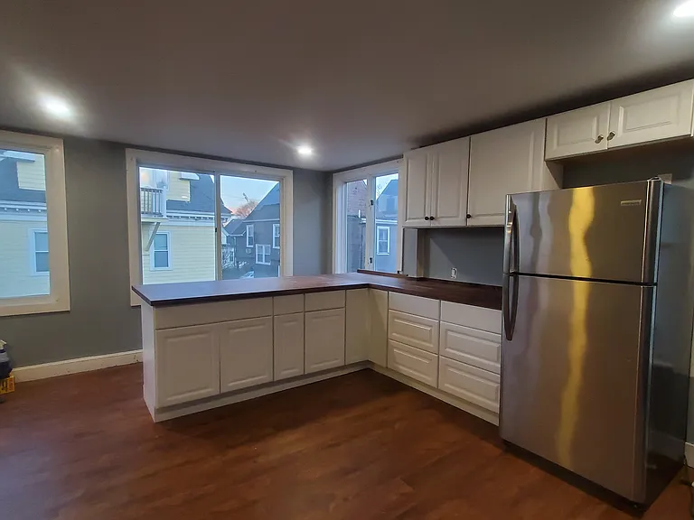 27 Phillips Ave #2 — Photo 12