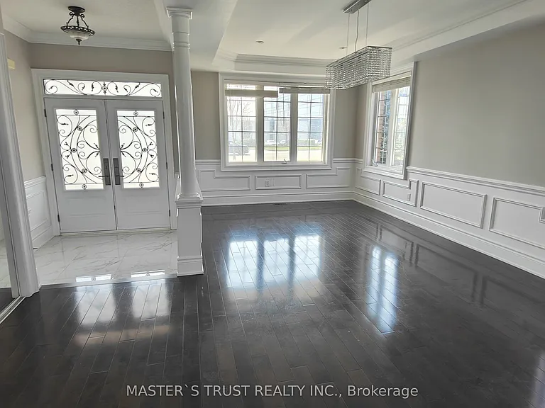 66 Starhill Cres — Photo 3