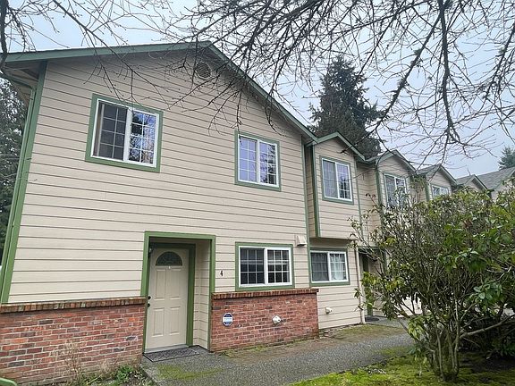3rd image of 19325 22nd Ave SE